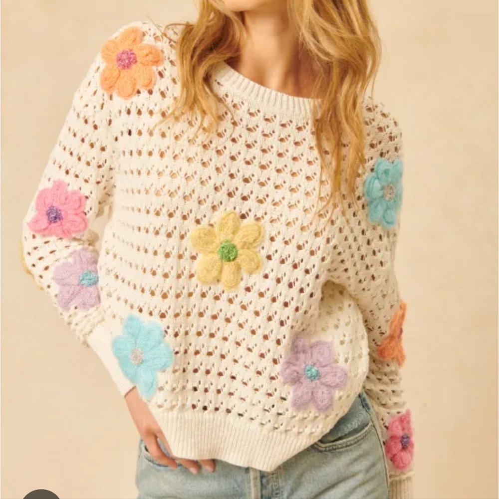 NWT John + Jenn Helx Floral Crochet Applique Sweater In Medium
